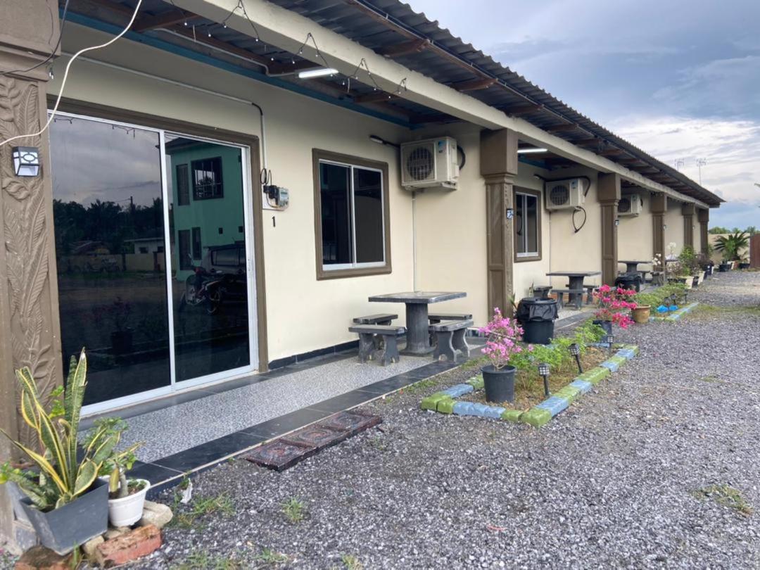 Mama Homestay Bagan Serai Buitenkant foto